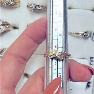 218714 14k yellow gold diamond ring